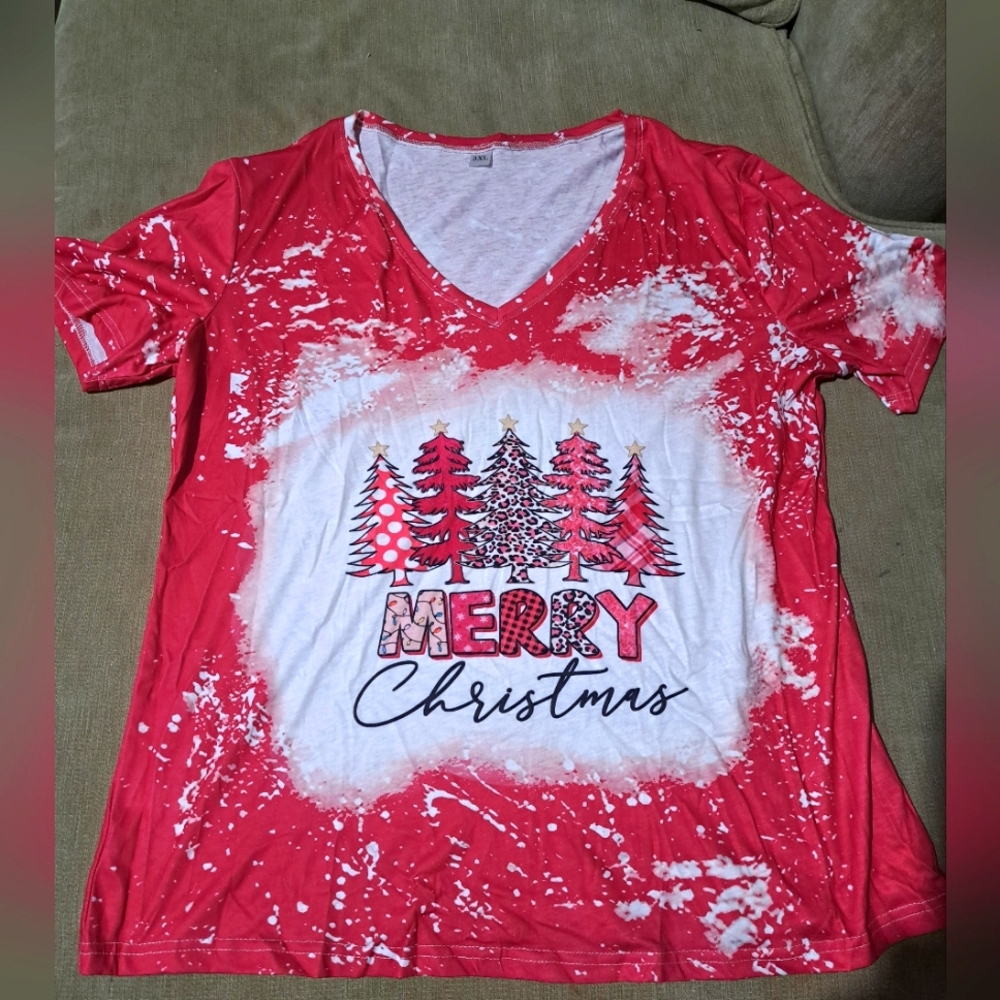 Festive Red Merry Christmas T-Shirt Brand New - No Tag